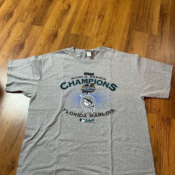 Pre-Loved 2003 World Series Champions Florida Marlins T-Shirt - Picture 1 of 6